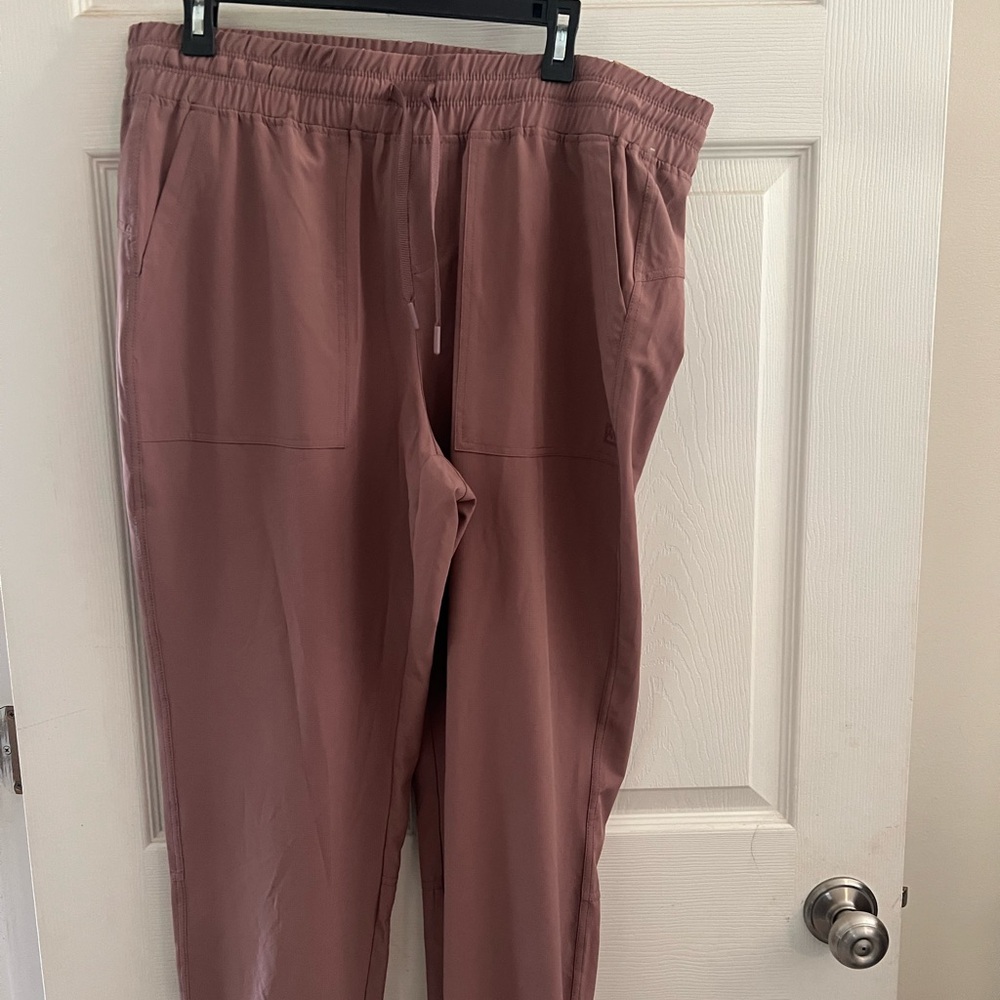 Avalanche Dusty Rose Joggers